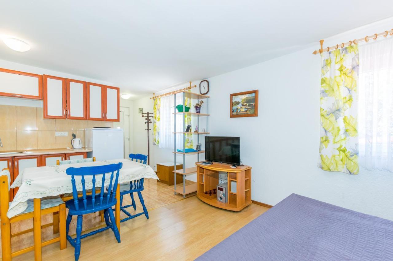 Cozy Apartments Emina Near The Sea 普莱曼图拉 外观 照片
